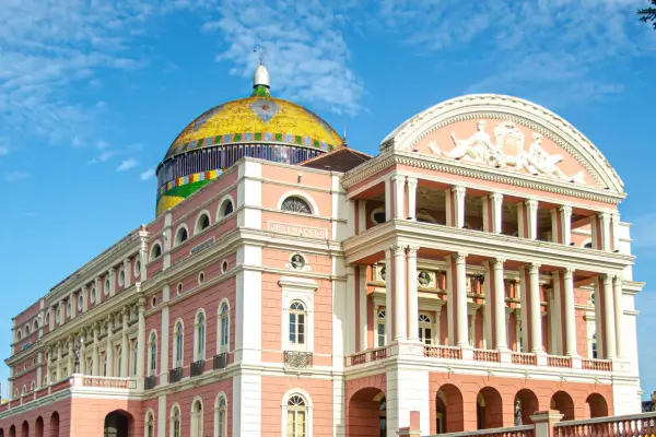 Descubra Manaus com Estilo: Roteiros de Bicicleta Elétrica para Jovens Urbanos